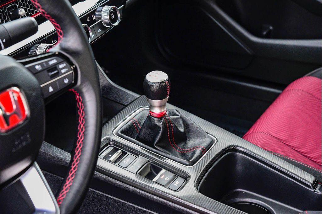 used 2024 Honda Civic Si car, priced at $28,995