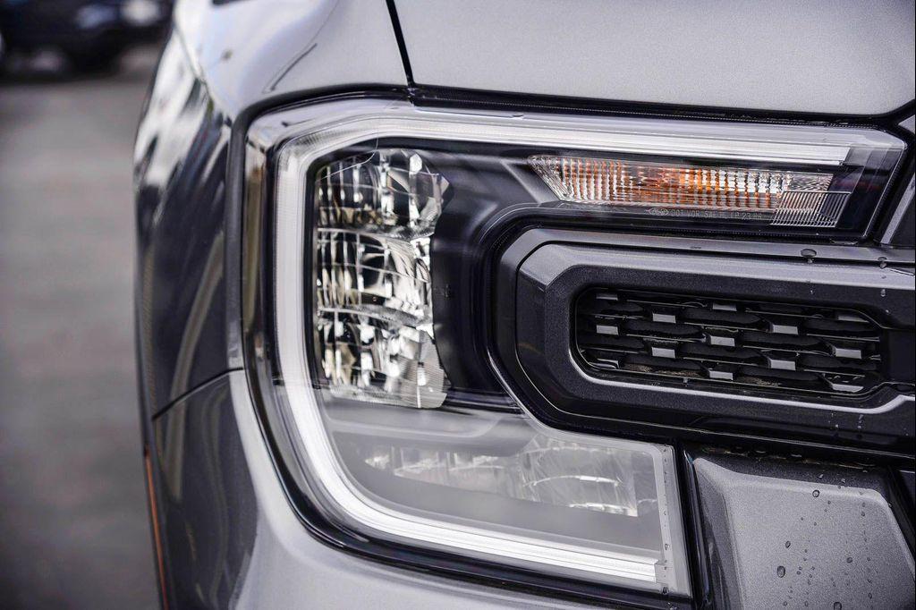 new 2025 Ford Ranger car, priced at $40,450