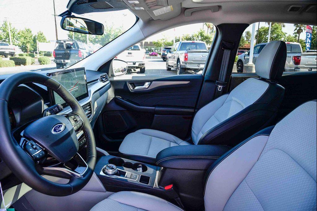 new 2025 Ford Escape PHEV car, priced at $33,985