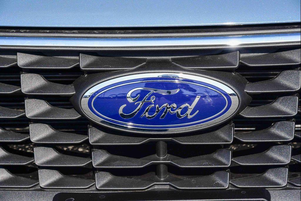 new 2025 Ford Escape PHEV car, priced at $33,985