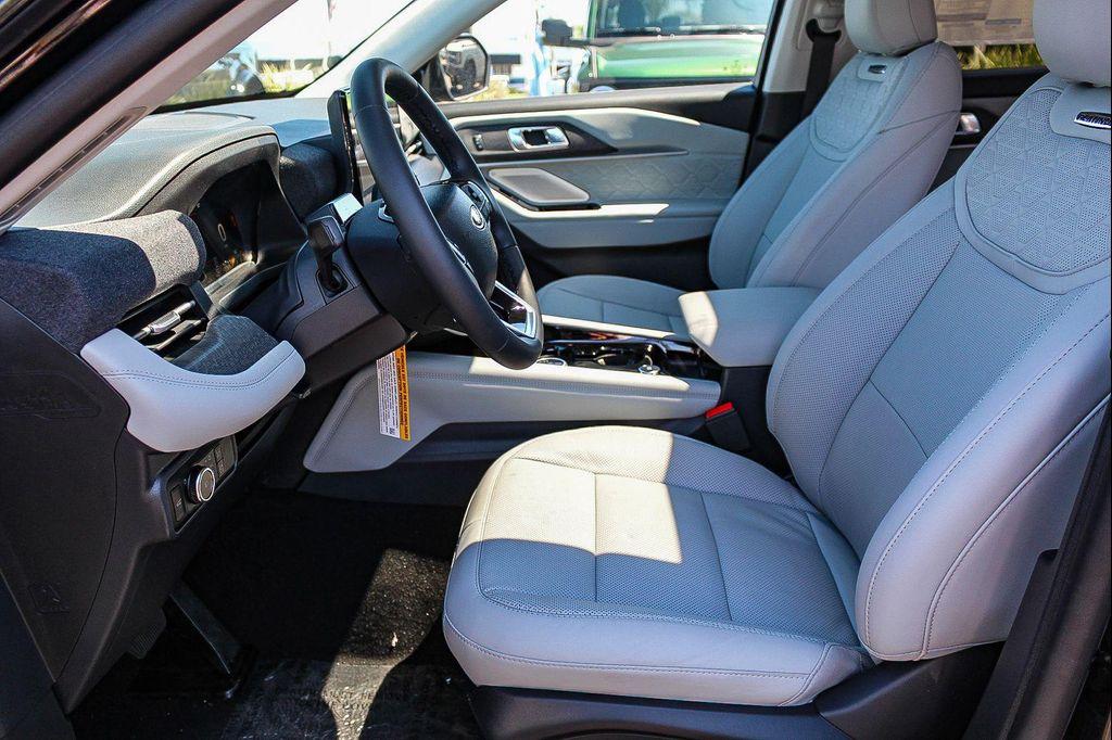 new 2025 Ford Explorer car, priced at $57,405