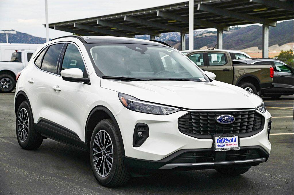 new 2025 Ford Escape PHEV car, priced at $34,485