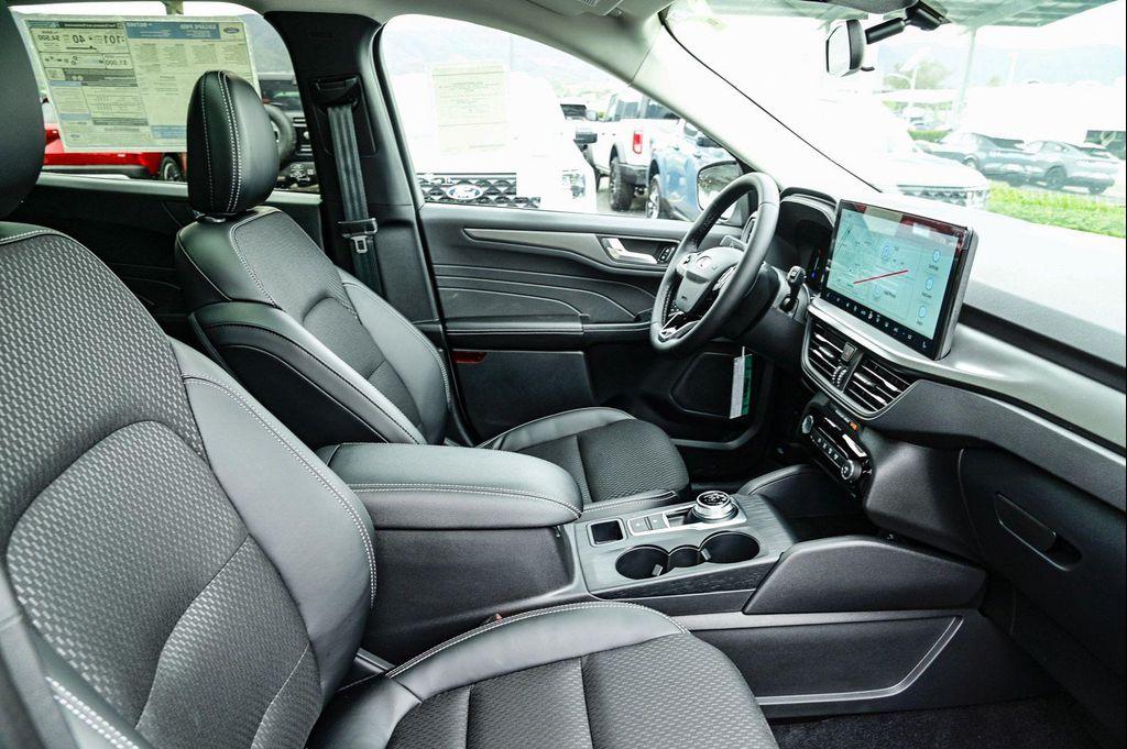 new 2025 Ford Escape PHEV car, priced at $34,485