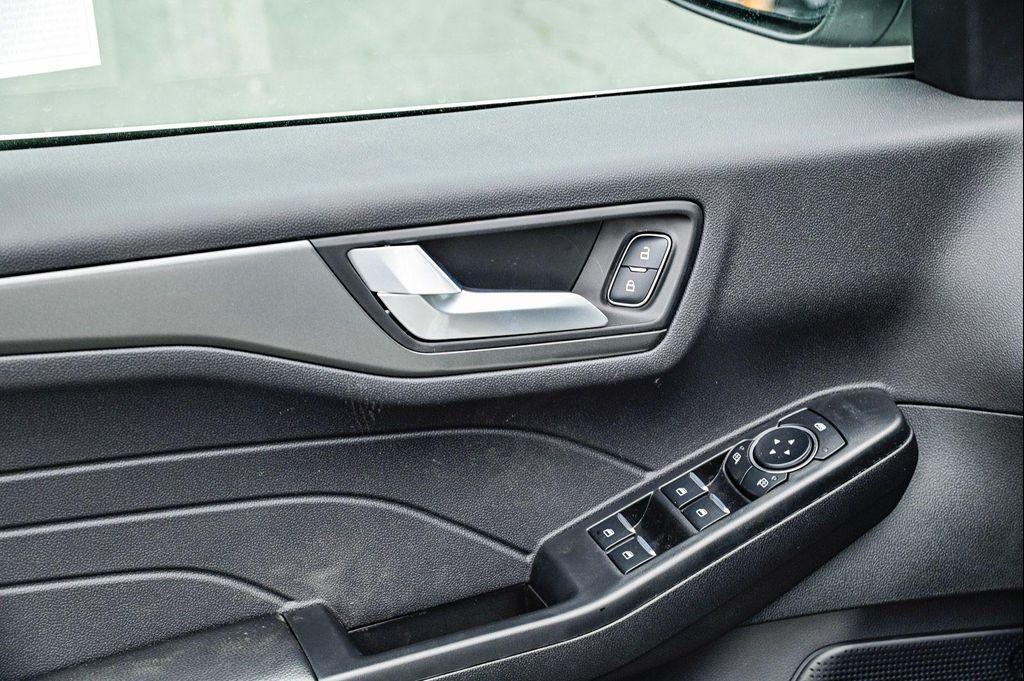 new 2025 Ford Escape PHEV car, priced at $34,485