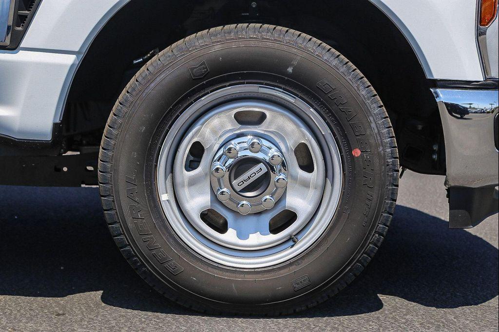 new 2024 Ford F-350 car, priced at $59,190