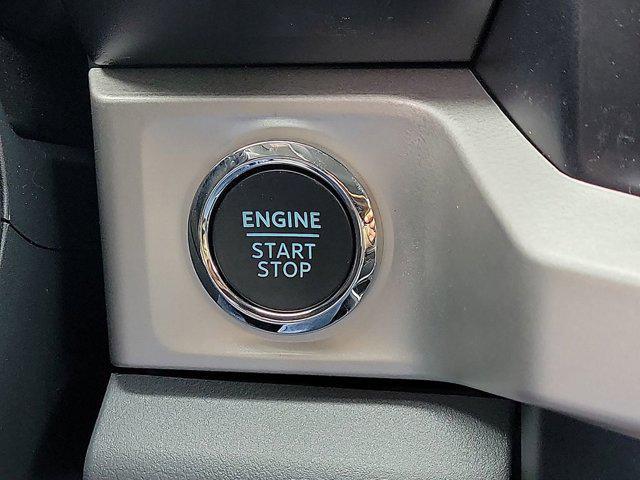 new 2025 Ford F-250 car, priced at $80,655