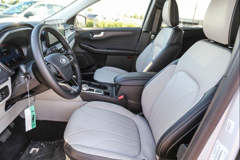 new 2025 Ford Escape PHEV car, priced at $39,520