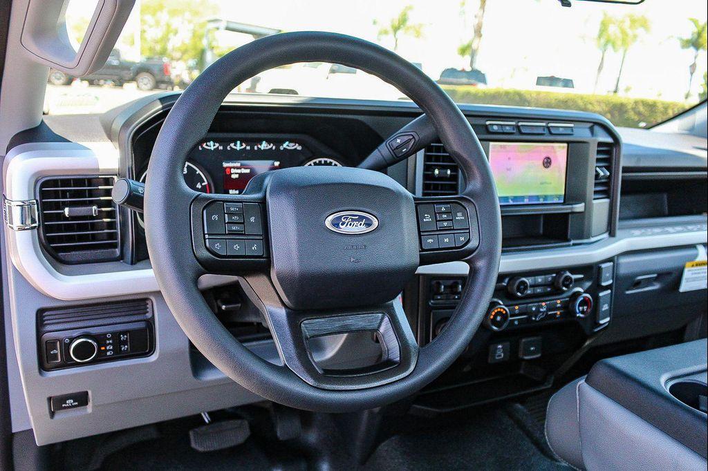 new 2024 Ford F-350 car, priced at $55,250