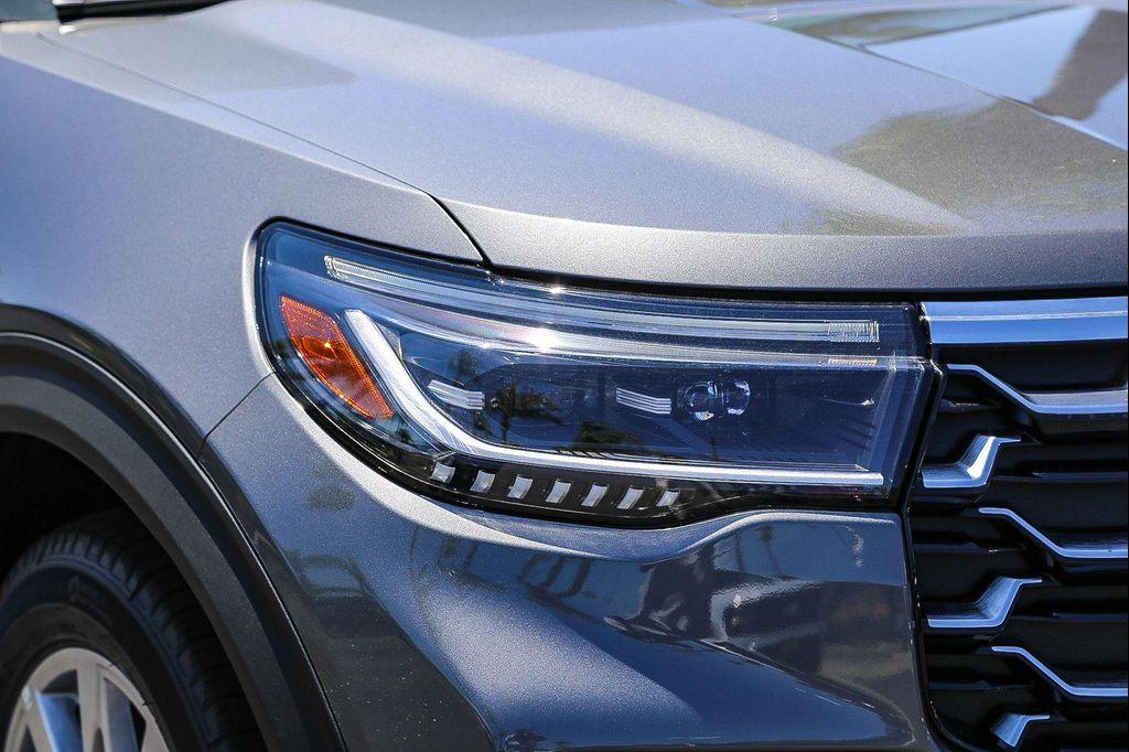 new 2025 Ford Explorer car, priced at $52,595