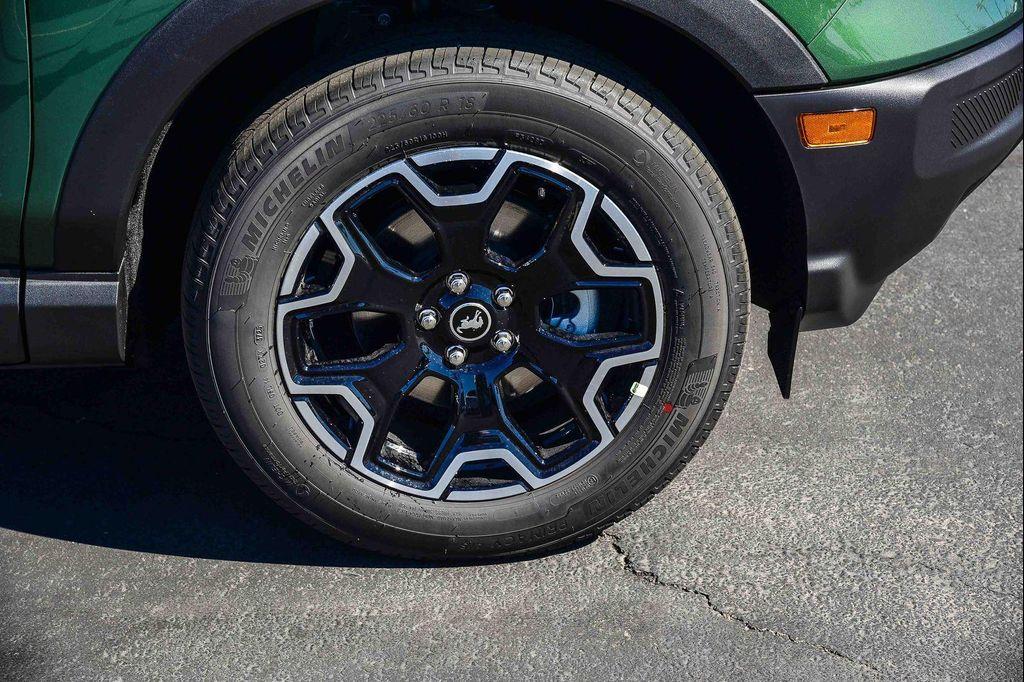 new 2025 Ford Bronco Sport car, priced at $37,685