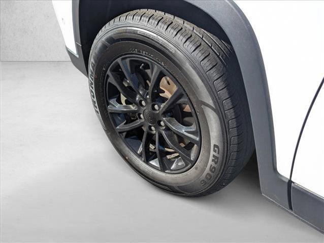 used 2023 Jeep Cherokee car, priced at $20,300