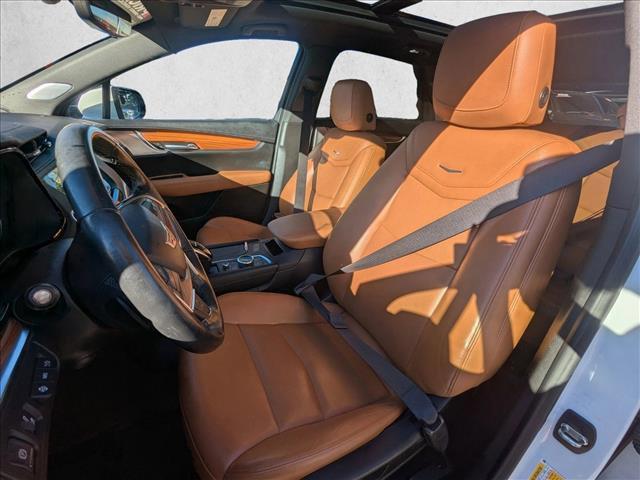 used 2021 Cadillac XT5 car, priced at $30,808
