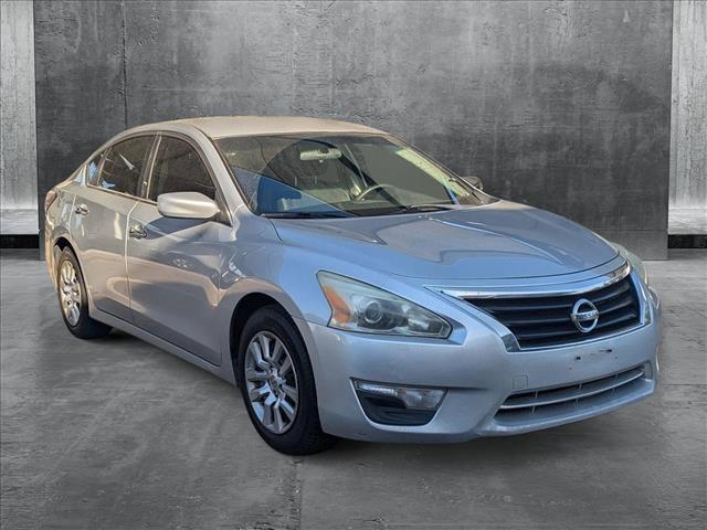used 2014 Nissan Altima car, priced at $5,937