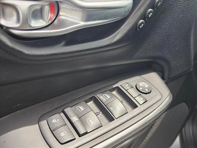 used 2014 Jeep Cherokee car, priced at $13,679