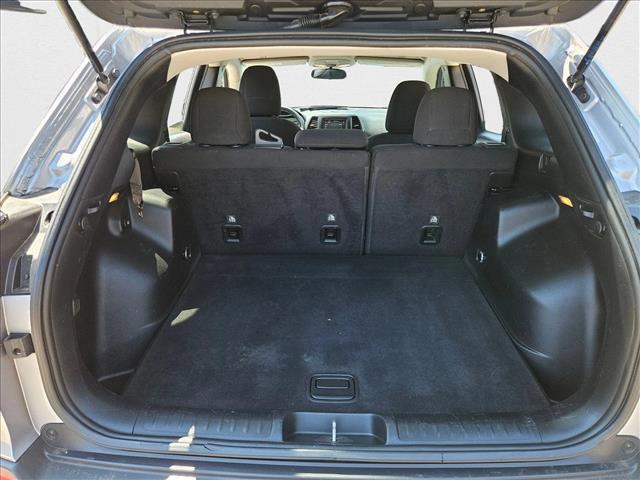 used 2019 Jeep Cherokee car, priced at $13,498