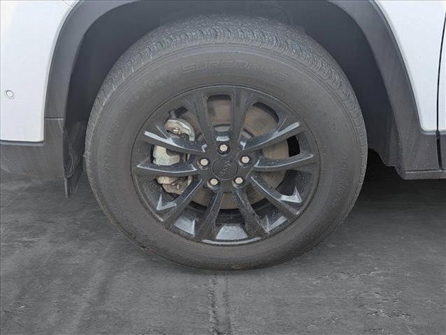 used 2023 Jeep Cherokee car, priced at $21,780