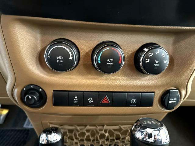 used 2015 Jeep Wrangler Unlimited car, priced at $19,900