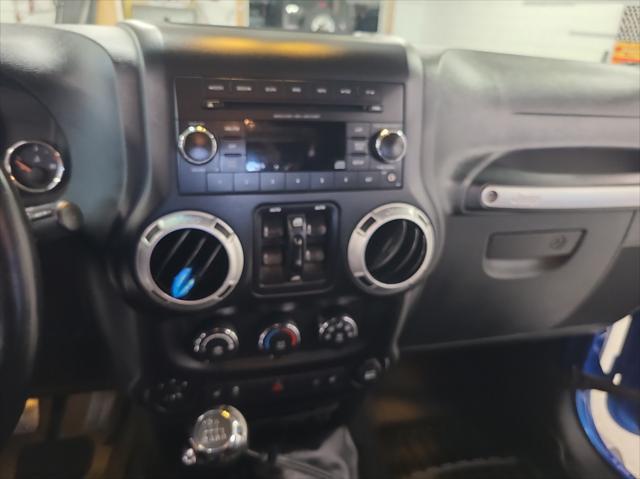 used 2015 Jeep Wrangler Unlimited car, priced at $22,900