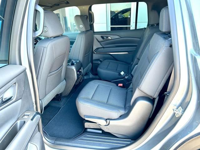 new 2025 Chevrolet Traverse car, priced at $42,535