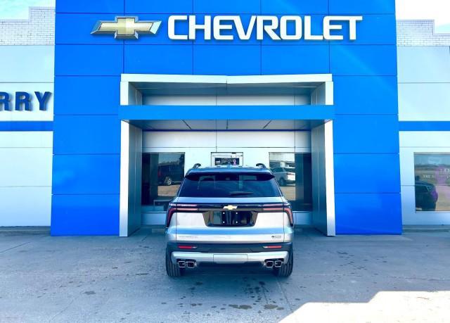 new 2025 Chevrolet Traverse car, priced at $42,535
