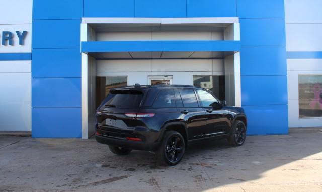 new 2024 Jeep Grand Cherokee car, priced at $57,900