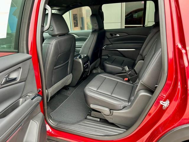 new 2025 Chevrolet Traverse car, priced at $46,275