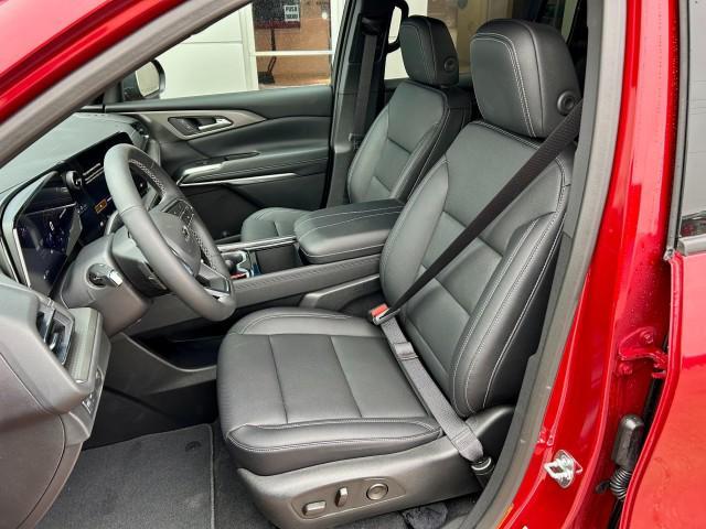 new 2025 Chevrolet Traverse car, priced at $46,275