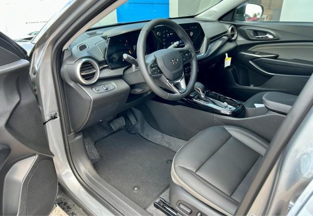 new 2025 Chevrolet Trax car, priced at $25,935