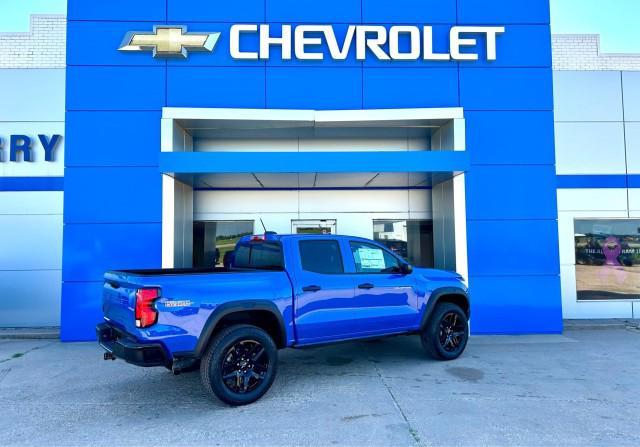 new 2025 Chevrolet Colorado car, priced at $44,900