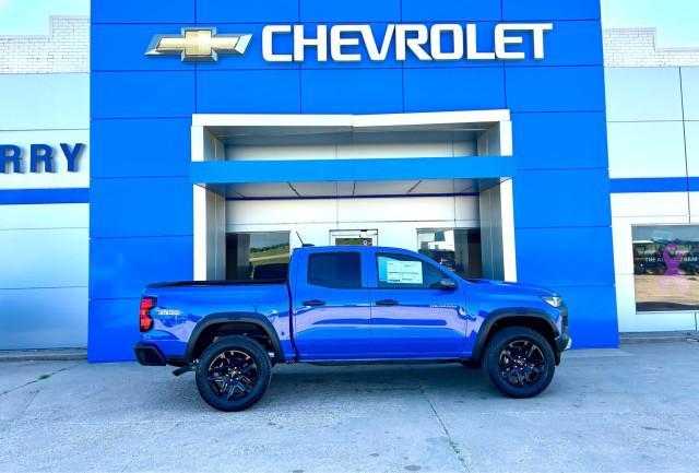 new 2025 Chevrolet Colorado car, priced at $44,900