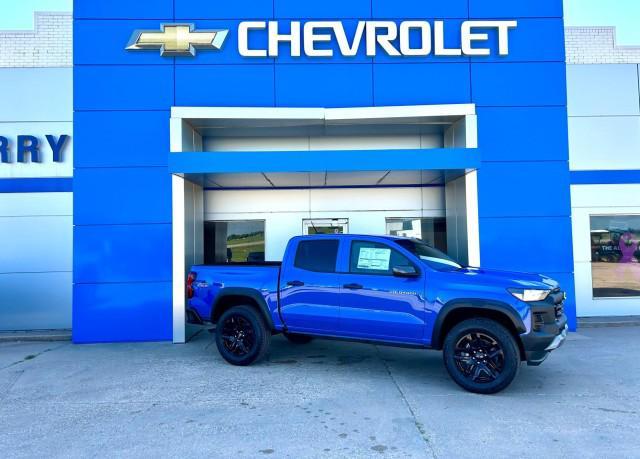 new 2025 Chevrolet Colorado car, priced at $44,900