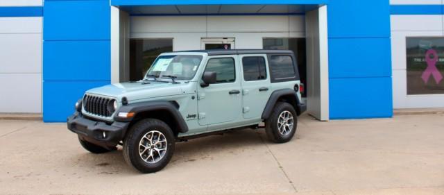 new 2024 Jeep Gladiator car, priced at $49,450