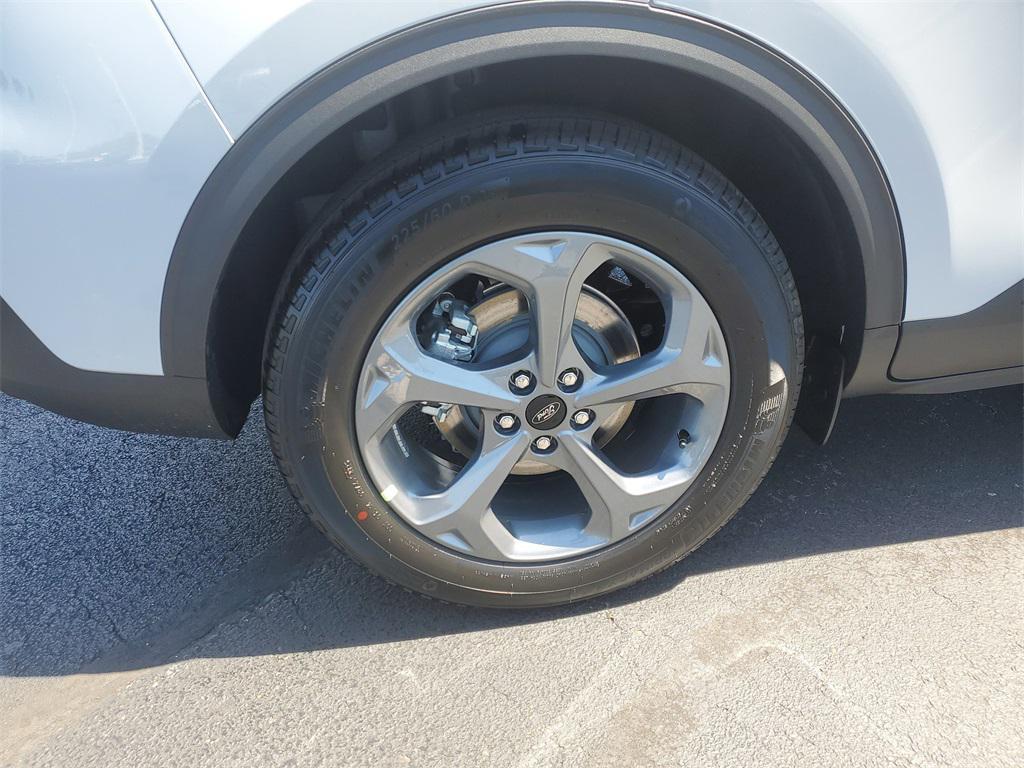 new 2025 Ford Escape car, priced at $30,397