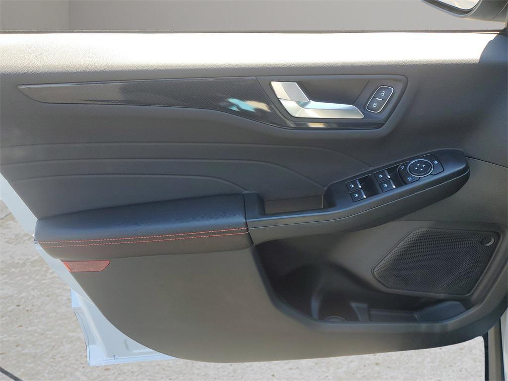 new 2025 Ford Escape car, priced at $30,397