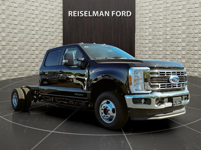 new 2024 Ford F-350 car, priced at $65,872