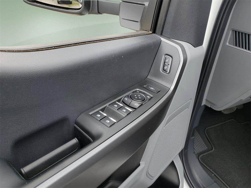 new 2025 Ford F-350 car, priced at $62,361