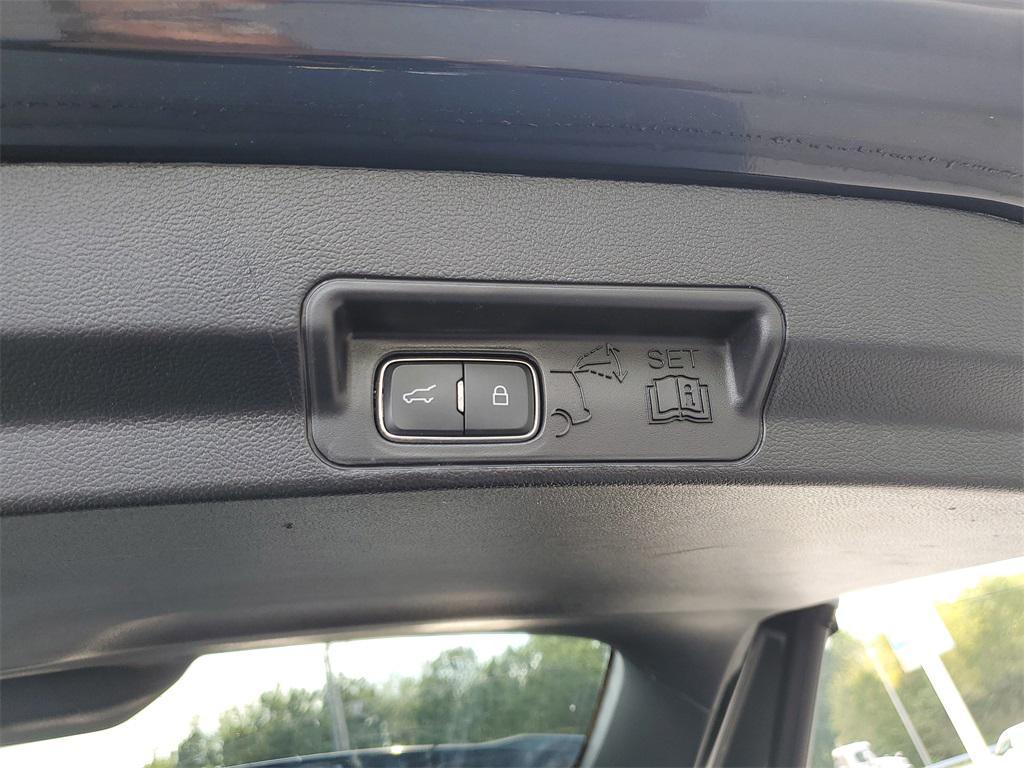 used 2022 Ford Explorer car, priced at $32,254