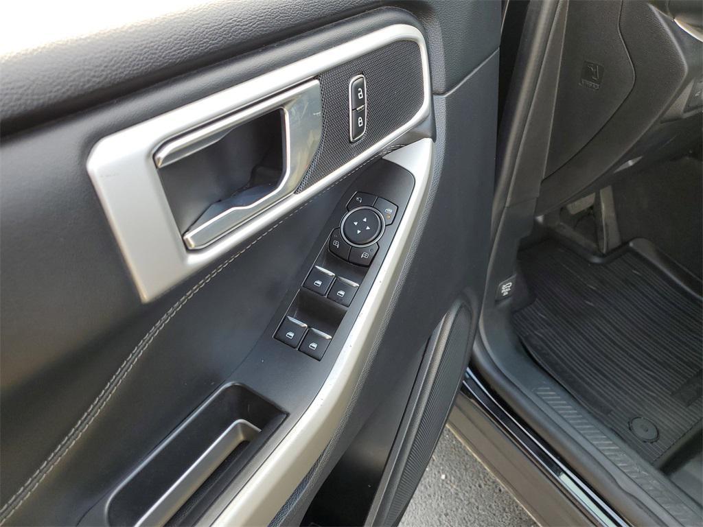 used 2022 Ford Explorer car, priced at $32,254