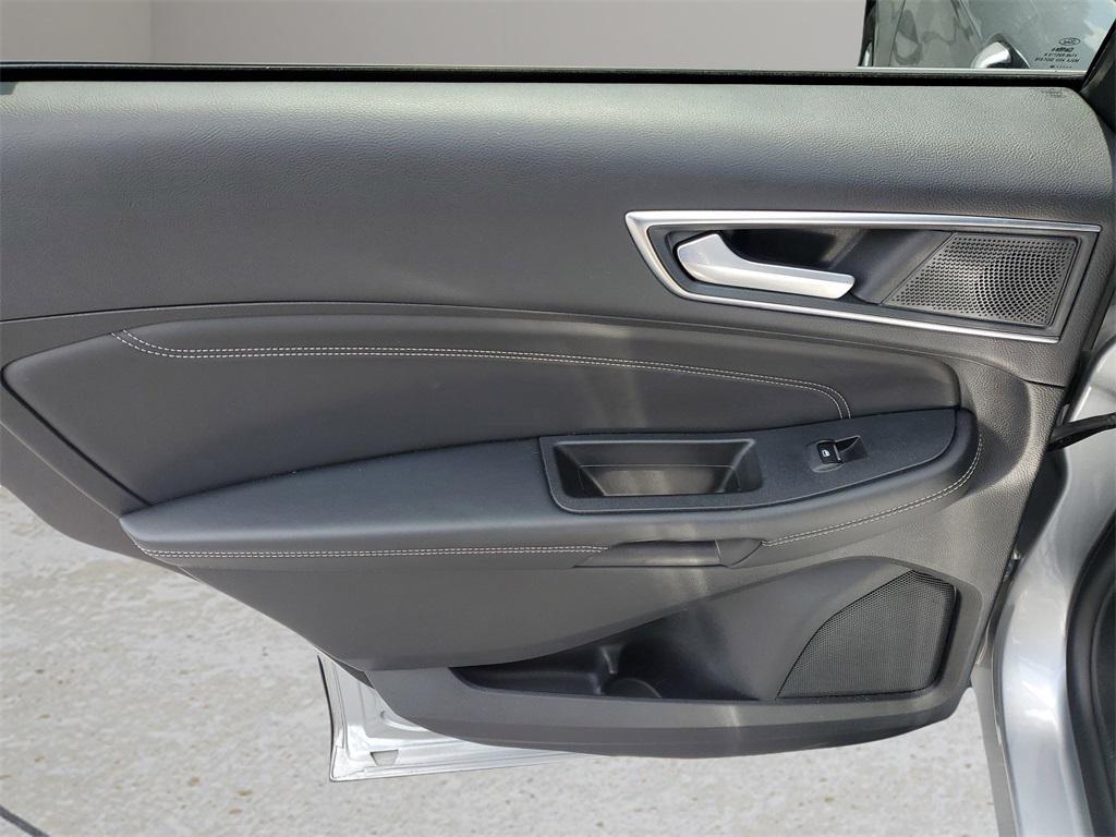 used 2024 Ford Edge car, priced at $25,840