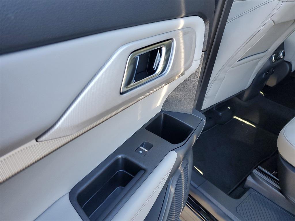 new 2025 Ford Explorer car, priced at $45,422