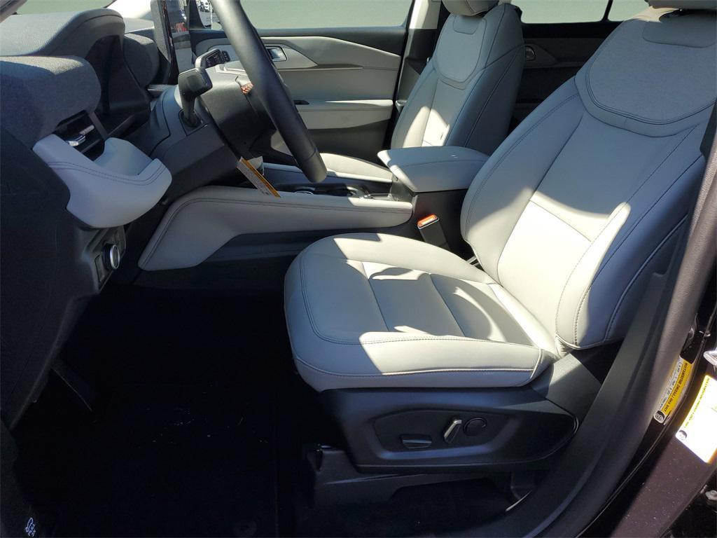 new 2025 Ford Explorer car, priced at $45,422