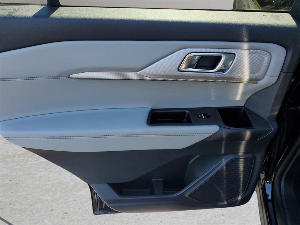 new 2025 Ford Explorer car, priced at $45,422