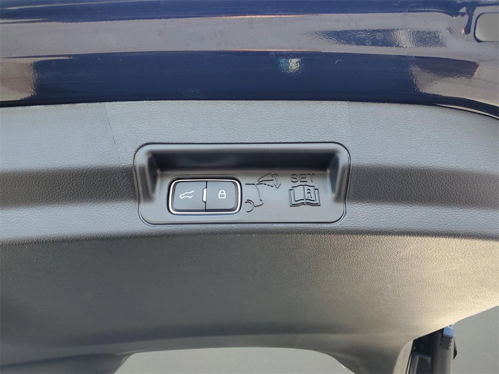new 2025 Ford Explorer car, priced at $45,422