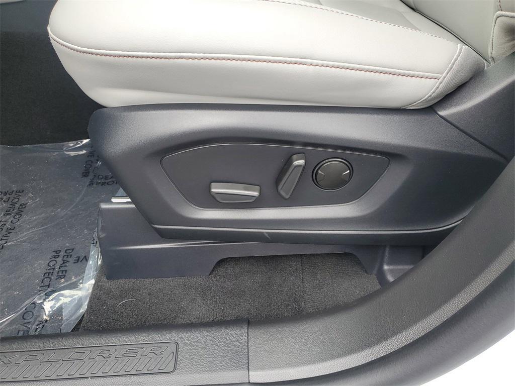 new 2025 Ford Explorer car, priced at $44,045
