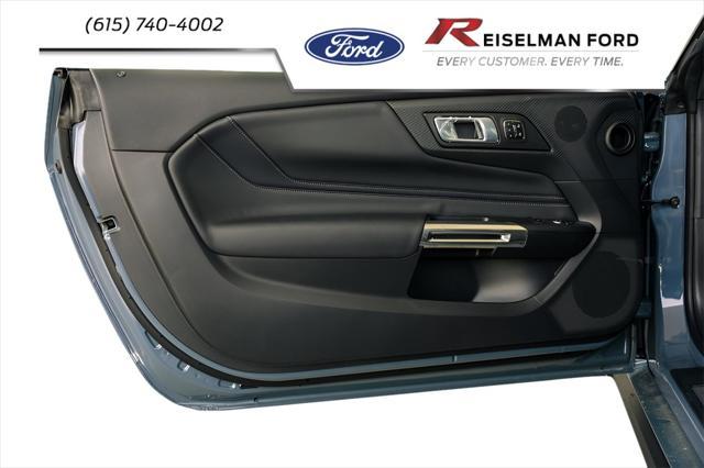 new 2025 Ford Mustang car