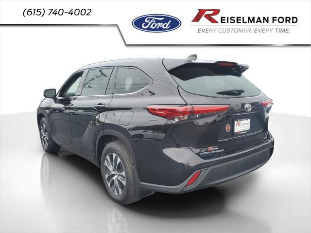 used 2020 Toyota Highlander car, priced at $28,940