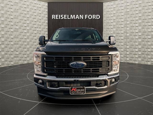 new 2024 Ford F-350 car, priced at $67,234