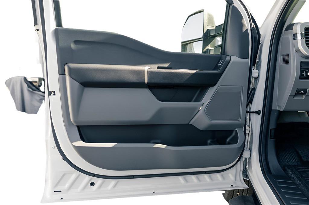 new 2024 Ford F-250 car, priced at $40,313