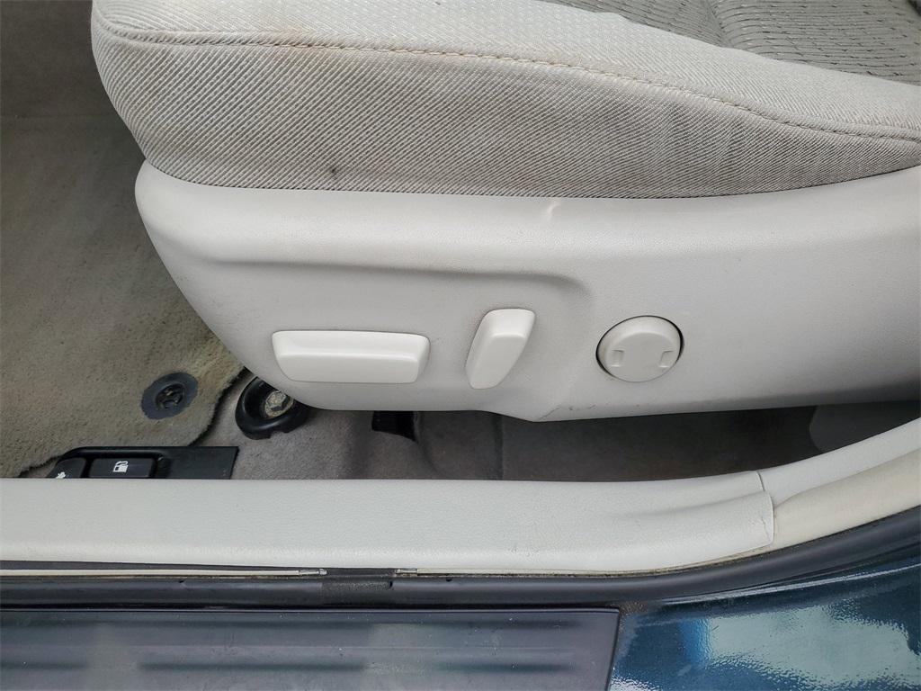 used 2013 Toyota Camry Hybrid car, priced at $6,499