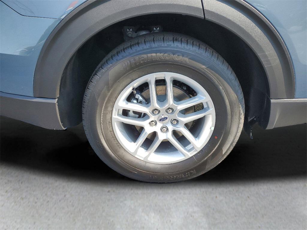 new 2025 Ford Explorer car, priced at $41,908
